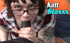 DripDrop Productions: Kapání v zákulisí!! Velká kráska Katt Staxxx miluje sání bbc...