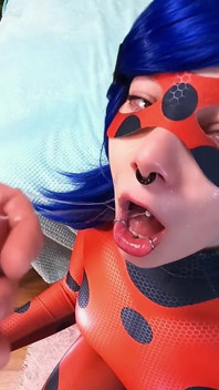 Supervillain kiểm soát siêu anh hùng - POV Seduction Fantasy