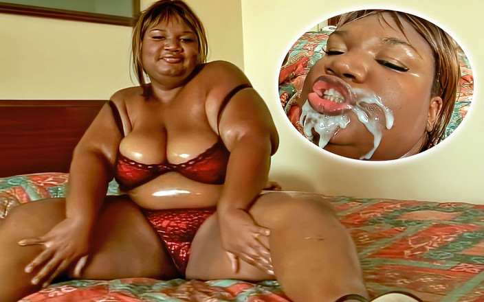 Ebony & Black: Una massiccia nera amatoriale fa deepthroats e allarga le guance...