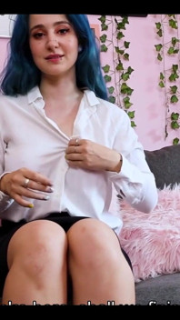 你偷窥你的朋友并和她一起高潮