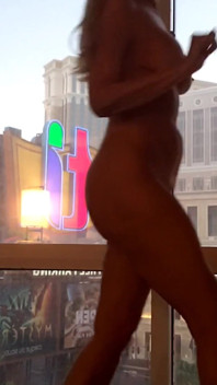 Menari 2