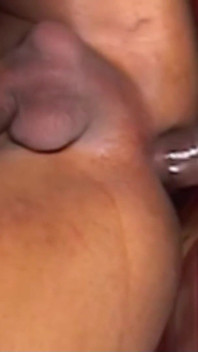 Hubená latina Tranny Juliana svedena Latinoameričanem pro anální sex