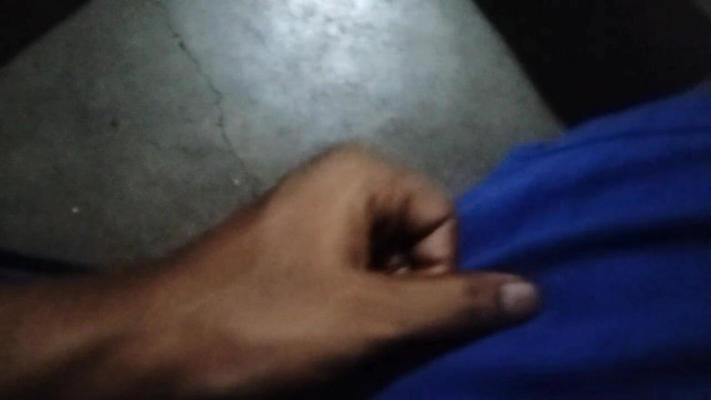 Desi Tits: การช่วยตัวเองคนเดียวของผัวมือสมัครเล่นตัวจริงและลูบอย่างหนัก (วิดีโอถ่ายเอง มุมมองคนเย็ด)