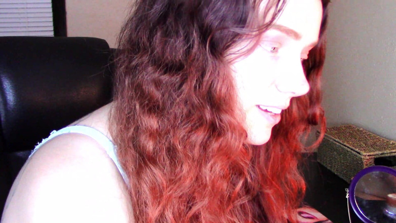 Scarlet Vixen: Hiccup, während ich mein make-up mache