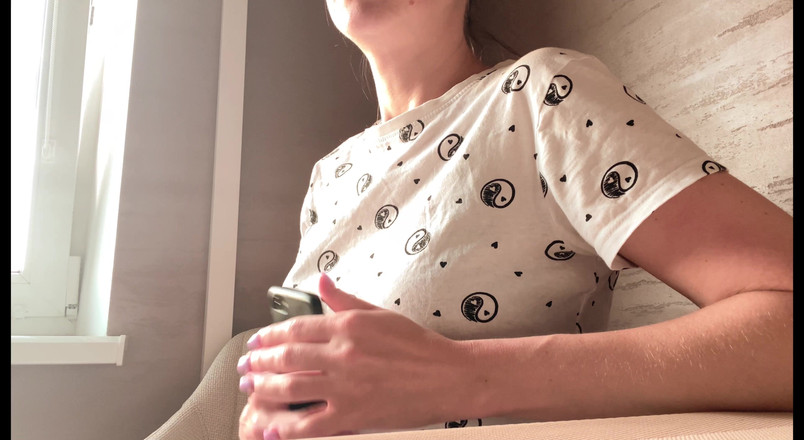 ArinaMills: Табу! Отчим Трахает Падчерицу Пока Никого Нет Дома - Русское Любительское С Разговорами