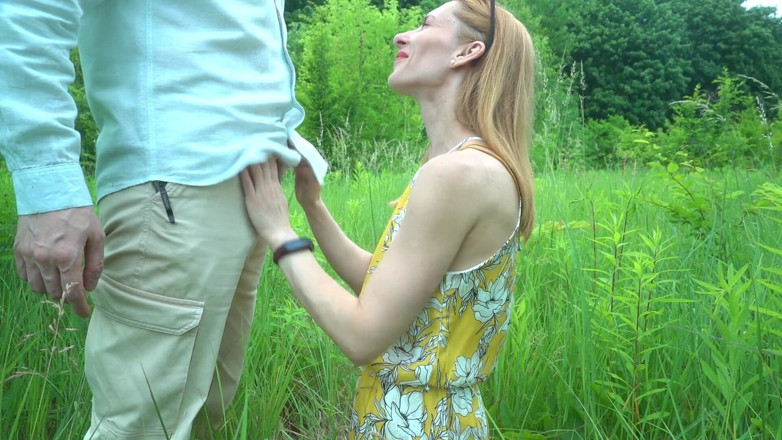 Anal Fans Couple: Kouření v přírodě