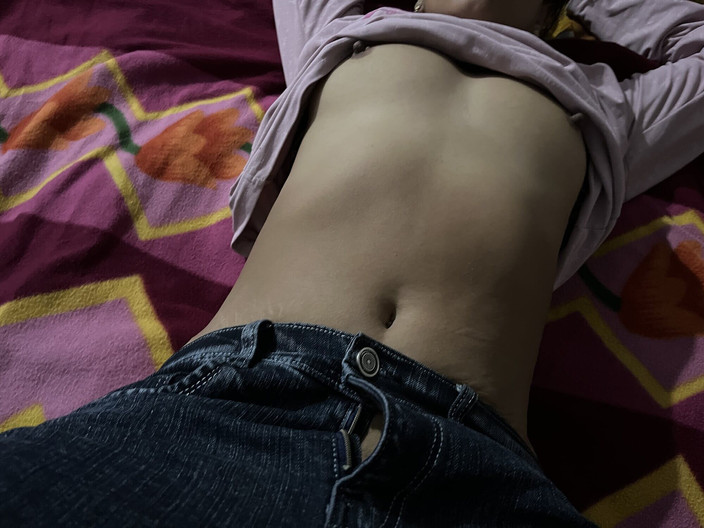 Ritu: 집에 아무도 없을 때, 그는 나를 아내로 만들었다.