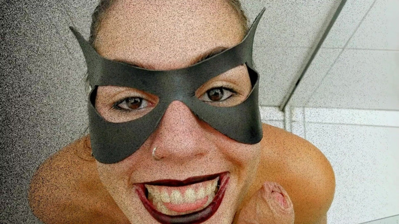 April BigAss: Natursekt trinken in der dusche für meinen stiefvater!!