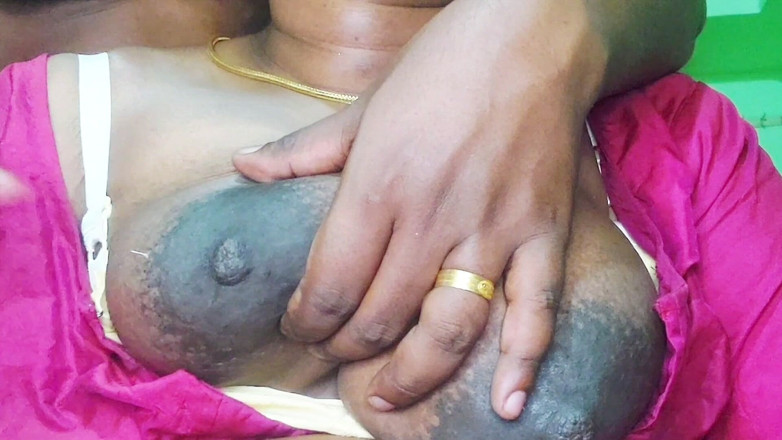 Desi Mohini: Große brüste von Kavita Bhabhi