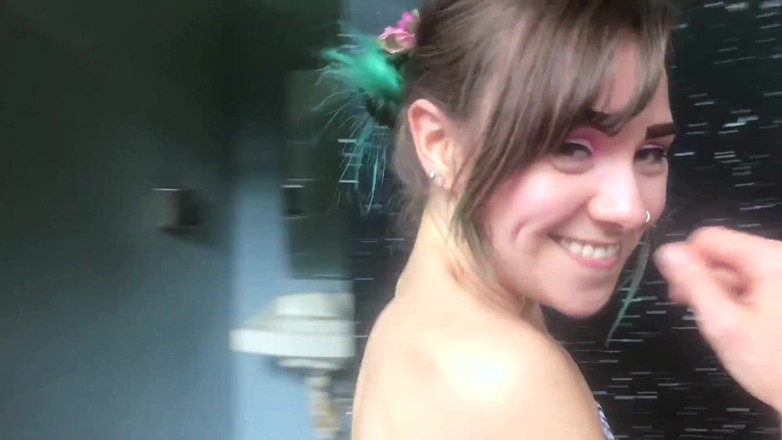 kactus kutie: 화장실이나 자연에서 오줌