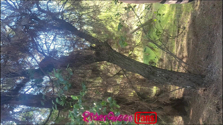 Riderqueen BBW Step Mom Latina Ebony: Riderqueen Bersendirian Di Luar Rumah