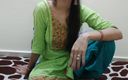 Saara Bhabhi: Con rể về nhà bị mẹ chồng bắt gặp và đụ...