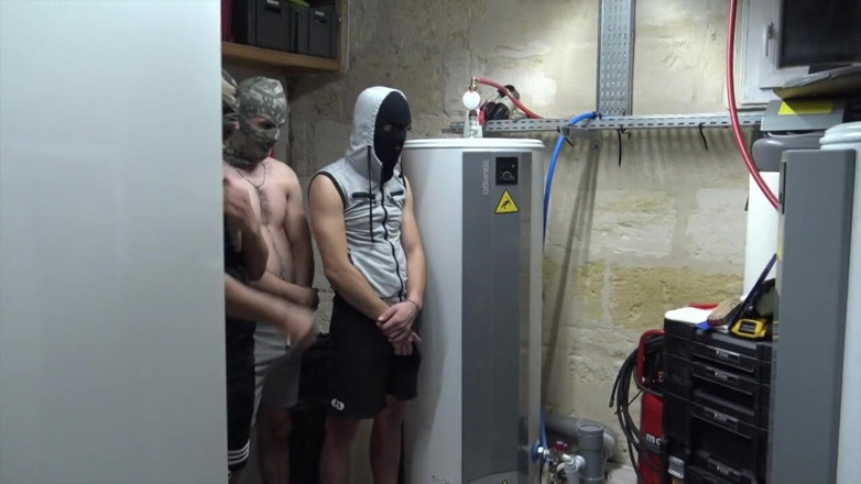 BAREBACK ORGY CLUB: Gang bang sucking Arab yougn straight boys
