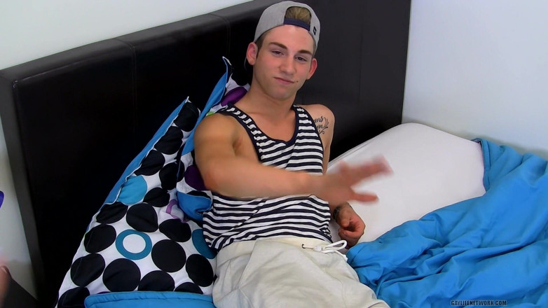 Lollipop Twinks: Entrevistando Liam sexy