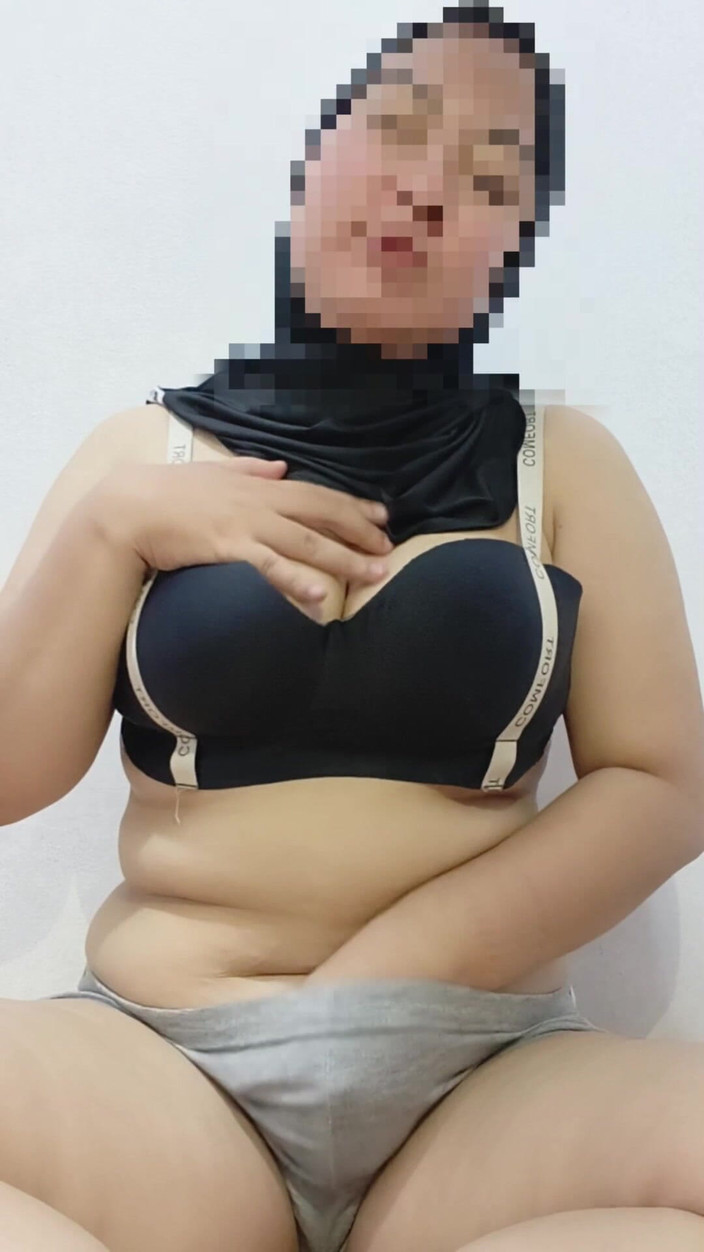 Vaginabig88: Kakak Ipar Teman Ku Cantik Kesepian Di Kamar Kost