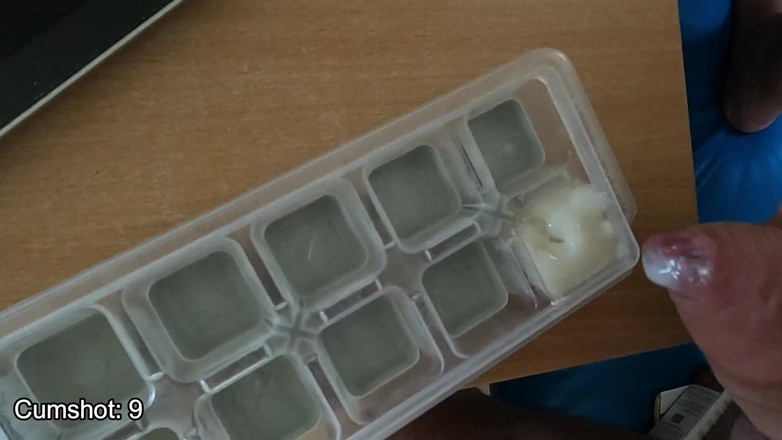 bekycarril: En Una Calle Pública Compartiendo Mutuamente Un Cubo De Esperma...