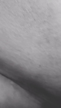 Nevlastní švagrová volá a šuká mladého nevlastního bratra, tajně sleduje sex v koupelně XXX v koupelně