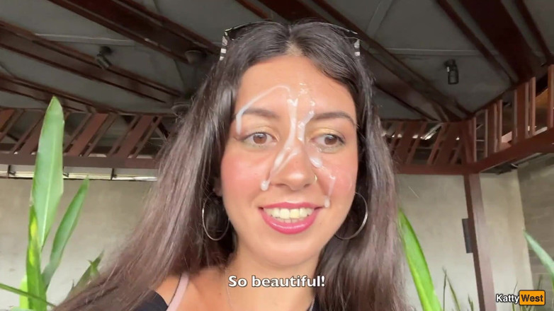 Katty West: Crazy Cumwalk em Starbucks - boquete no banheiro público, bebendo café...