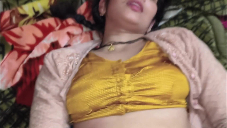 Village studio: ある夜、隣人の彼氏と彼の家で彼の家で彼女のきついアソコを抱いた