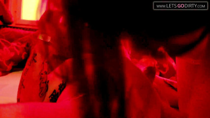 VintageXMovies: Sexy holka saje ptáka po sání a tvrdé jízdě