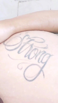 Lavement anal, squirt et creampie dans la chatte et le cul