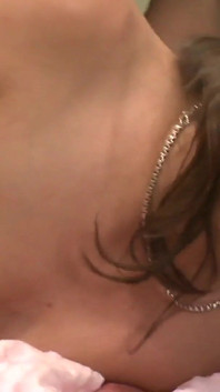 Porno interracial con Alexis Breeze, una mujer cachonda obtiene su coño penetrado