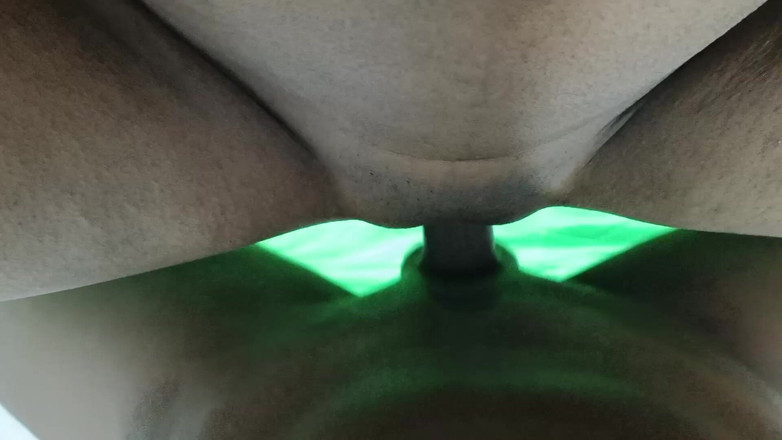 Ritukasen: Fute-o foarte tare pe sora mea vitregă, savurează spectacolul sexual