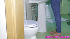 Sexy Dirty Girl: Úžasný sexy zadek v mokrých džínách Levi