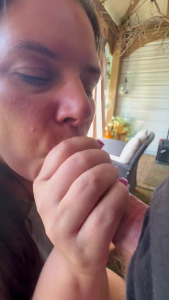 Shhhits our secret: Vystříkej se sousedem, miluj mrdku