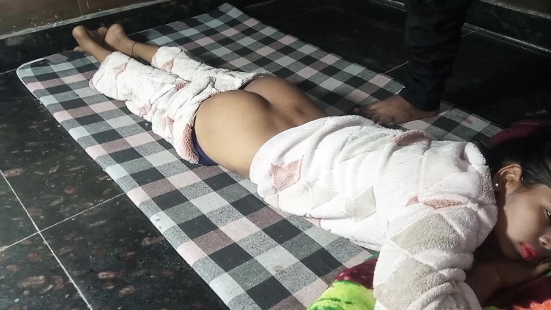 Shivanibaby: Nel seminterrato di una nuova ragazza