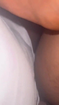 Sexy ragazza nera spessa viene trapanata da un ragazzo nero, la ha fatta squirtare! Godere
