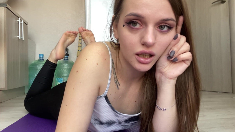 Katy Milligan: Instructions for jerking off with legs