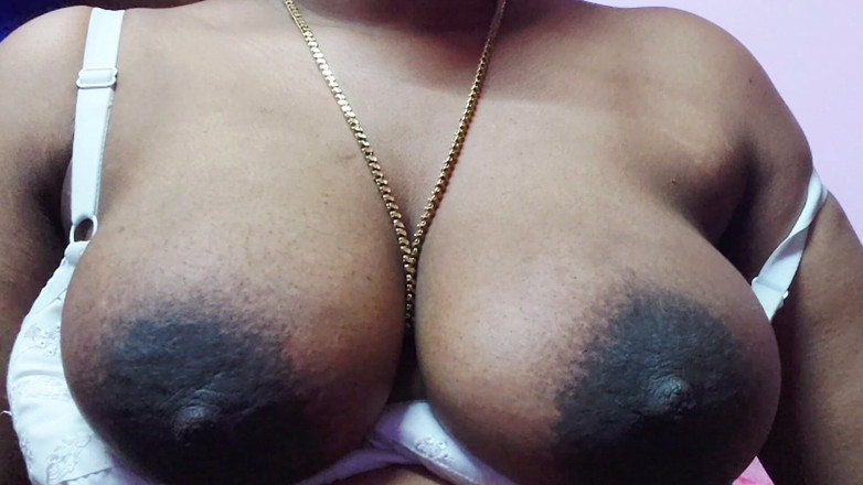 Desi Mohini: Mătușa vitregă indiană Kavita face sex în dormitor