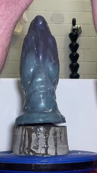 Geting an Insane Stretch on My Xxl Survey of the Cosmos Dildo