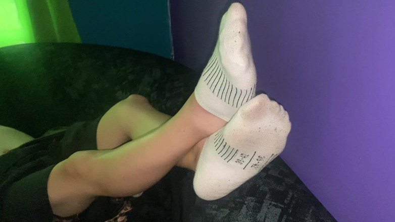 Mr Feet Colombia: Sen benim altımdasın, ait olduğun yerde, ayaklarımın dibindesin.