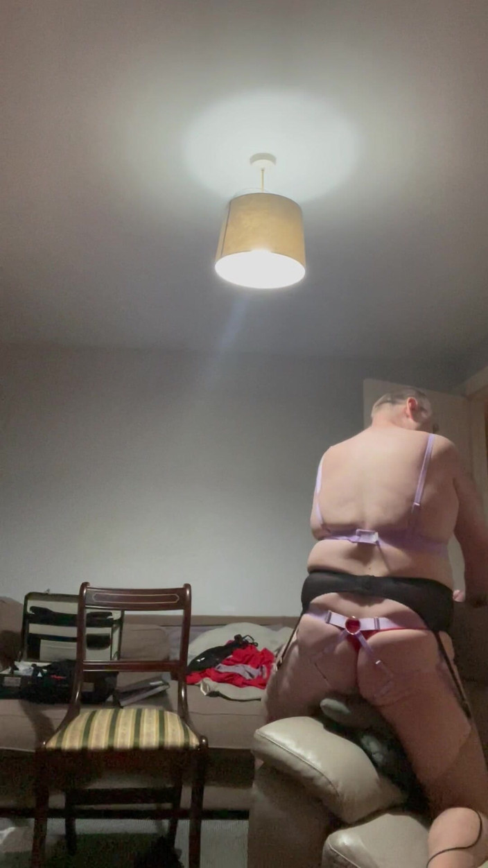 Ancient456: Naughty crossdresser tanec