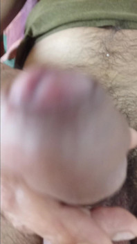 Morning Boner and Masturbation, the Penis Breaks Out of Your Hand