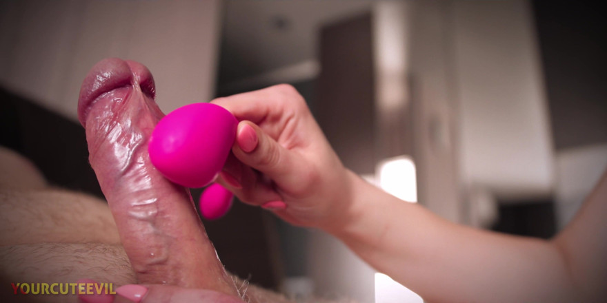 YourCuteEvil: Dziewczyna zrobiła pulsujący wytrysk z zabawką 4k