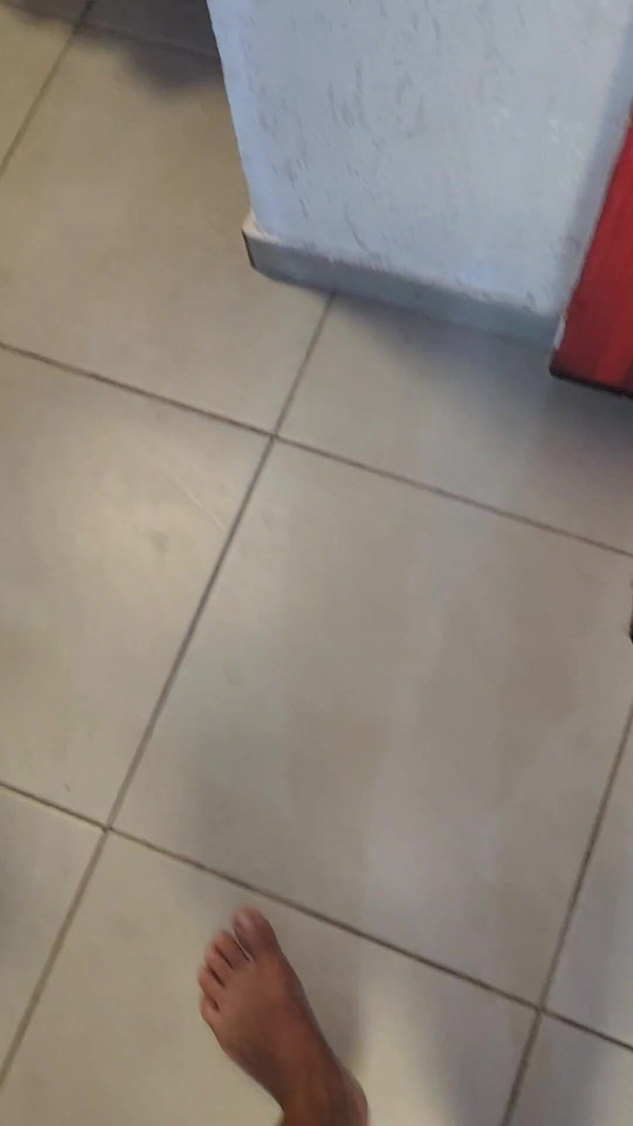 Pietro Montoya: Lidská koupelna dva po sobě jdoucí dny (den I)