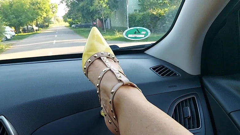 Step Mommy: Sexy MILF in Short Skirt and High Heels Masturbates in...