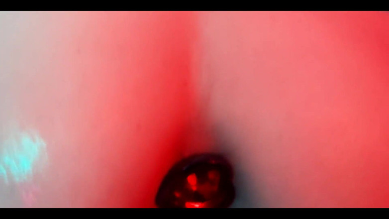 Peachgardens: Kouřím ptáka hluboko a masturbuji ho svými velkými prsy a...