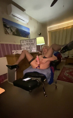 British Cougar: 我在Streamate Christiex的直播中