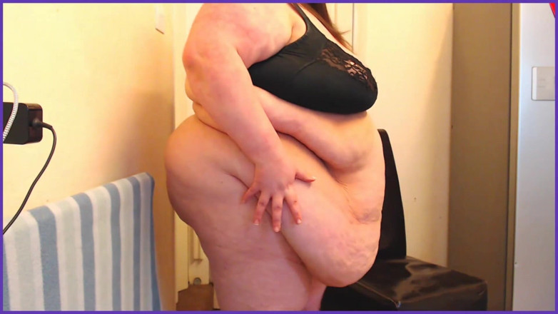 SSBBWLadyBrads: Ssbbw ağır çekim göbek sallıyor ve sallıyor