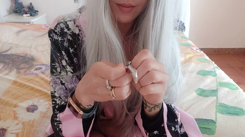 savannahamatoriale: Supositórios são minha paixão: toda oportunidade é boa para colocá-los ... e...