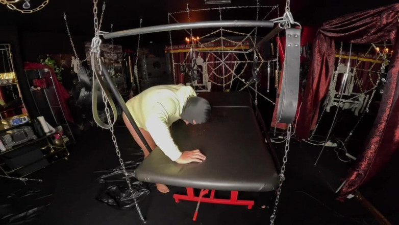 Queen_of_BDSM: Leck Meine Natursekt-liege Sauber!