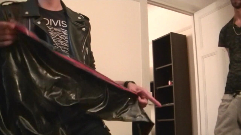 FRENCH HOLES CREAMPIED: Jean fodida hrd em couro por pau xxl