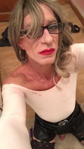 Traceytv: Sissy Tracey tv teasing her sissy cock