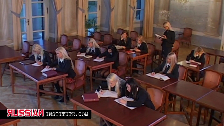 Russian Institute: Ellen Saint open for everything