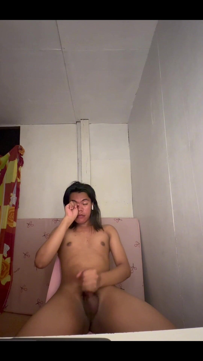 imcathness: Cewek ini dicrot di dalam