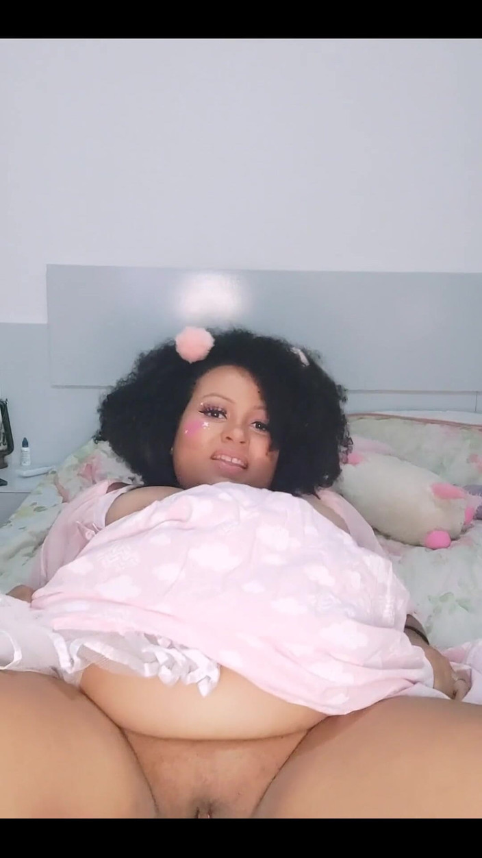 Cutiepiie Chubby: Všechno panenka vystříkaná